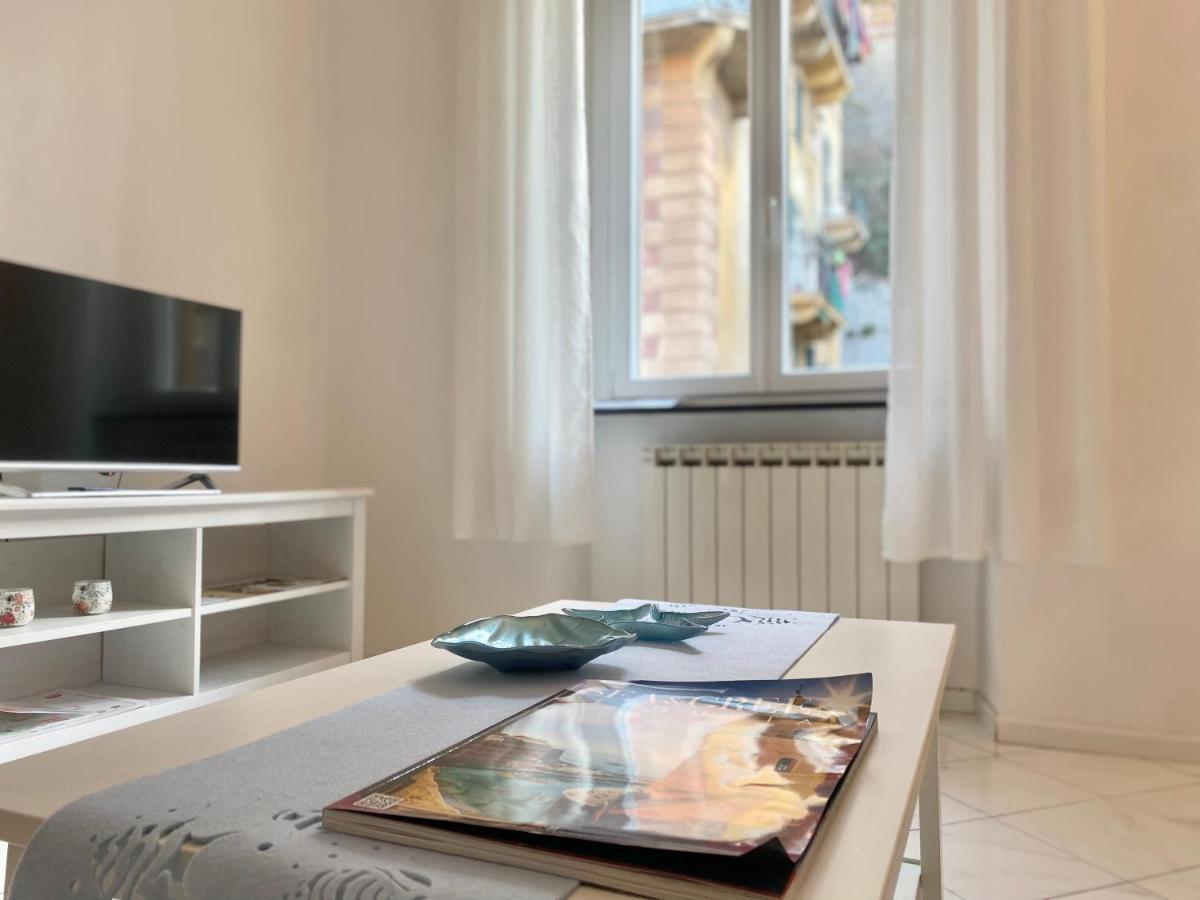 Terminal Apartment Генуя Екстер'єр фото